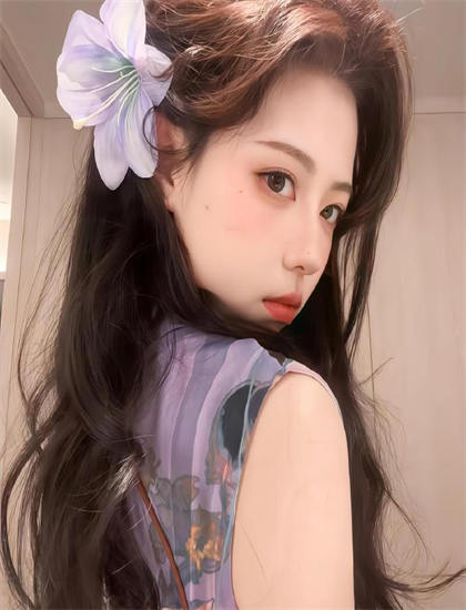 韩国电影爱人_黑巨人与欧美精品一区_在线观看免费的小电影网站